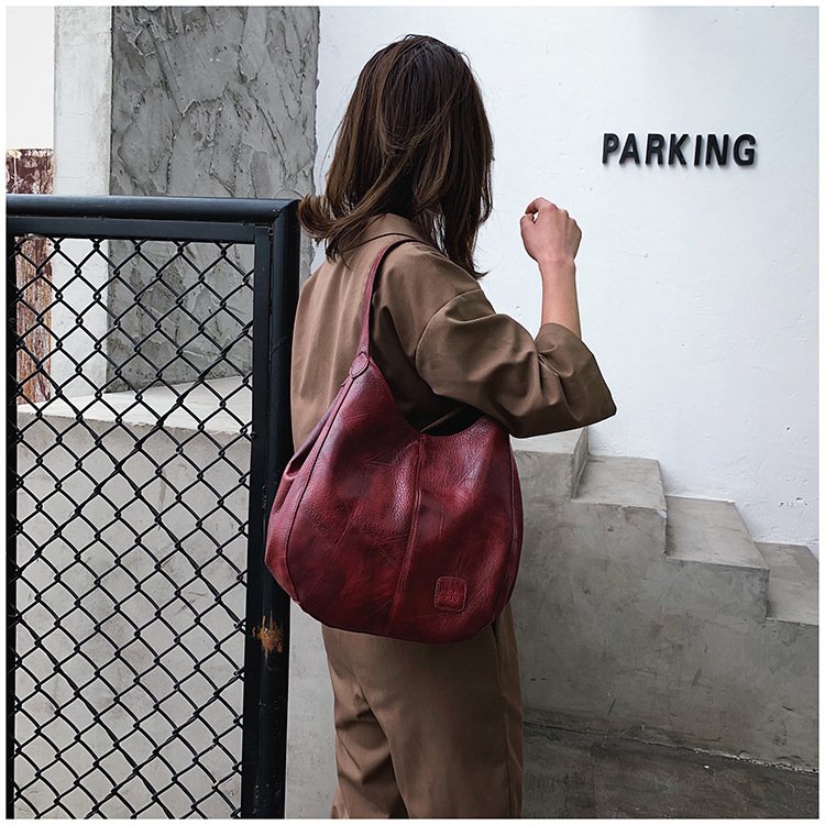 Le Chic de Rue - Sac à main bandoulière femme synthétique souple fermeture éclair poche téléphone – Image 8