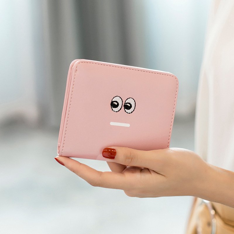 La Pochette Imprimée - Mini Portefeuille Femme Compact Pliant en PU Broderie Coréenne – Image 4