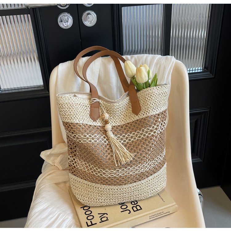 L'Éclat Estival - Sac Cabas Paille Tressée Femme Pompon – Image 3